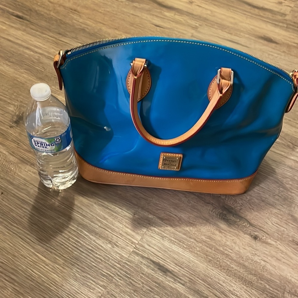 Dooney & Bourke hand bag - Picture 3 of 9